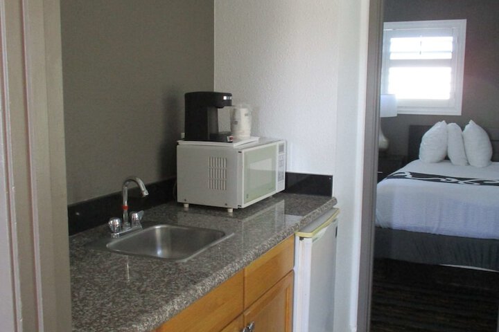 SureStay Hotel by Best Western Seaside Monterey