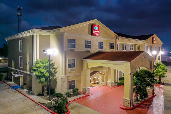 Hotel 4 of 34