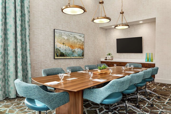 Hilton Garden Inn Seattle Airport