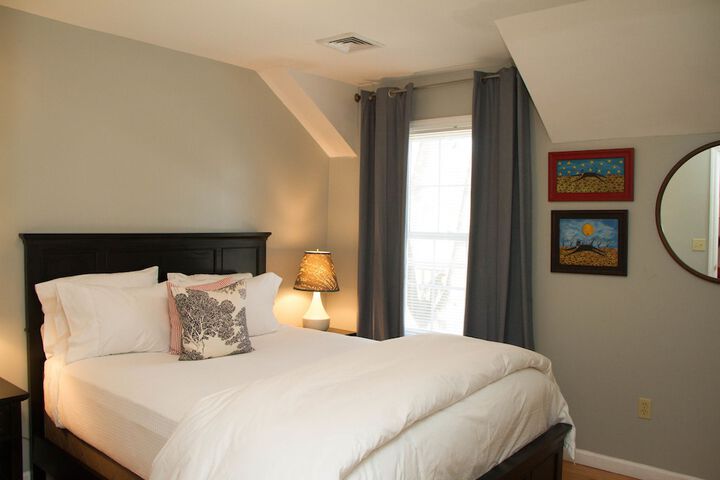 Room 27 of 46