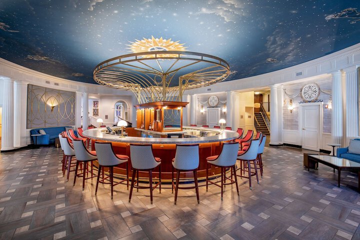 Hotel Roanoke & Conference Center Curio Collection by Hilton