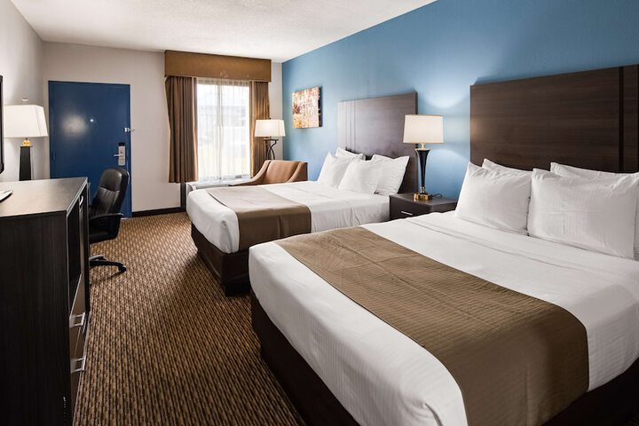 Room 15 of 23