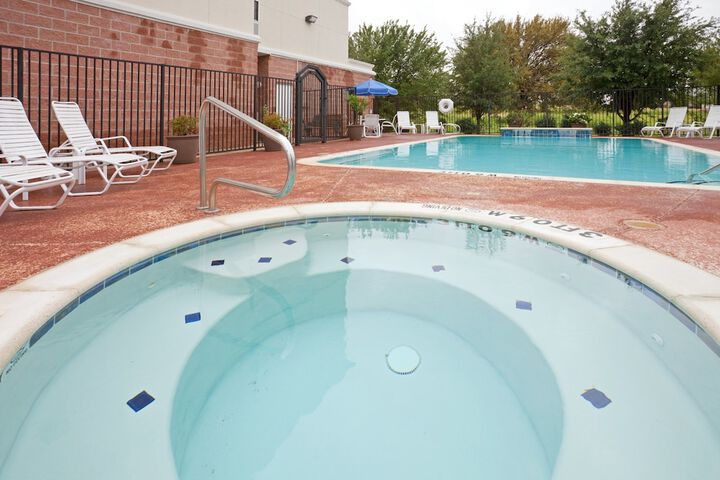 Pool 10 of 53