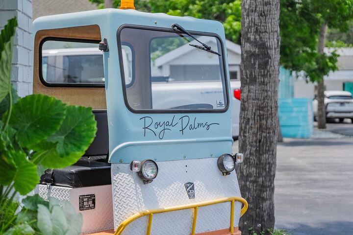 Royal Palms Motel