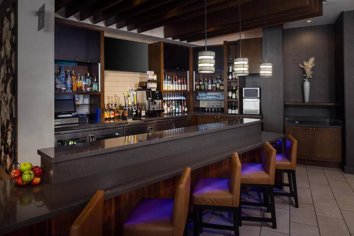 Hyatt Place Sumter / Downtown