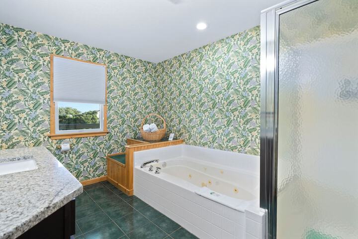 Ocracoke Harbor Inn