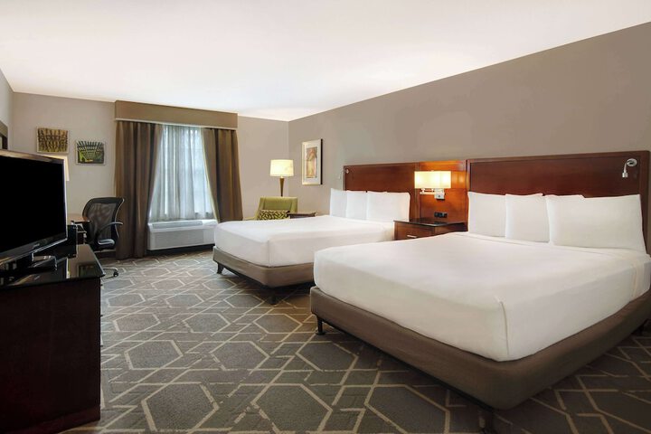 Room 40 of 82