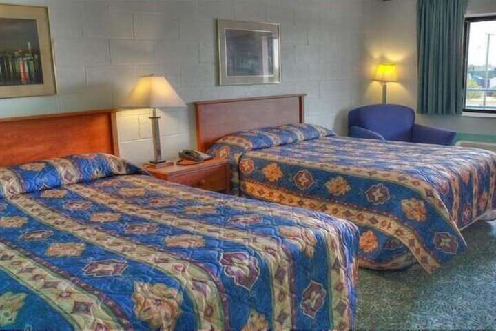 Country Host Motel