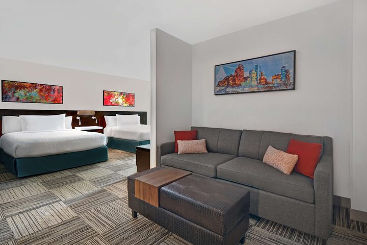 Room 22 of 60