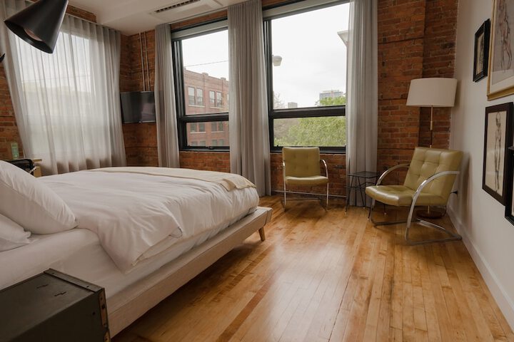 Room 32 of 105