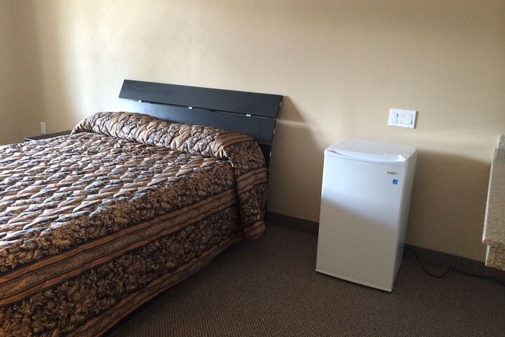 Room 3 of 10