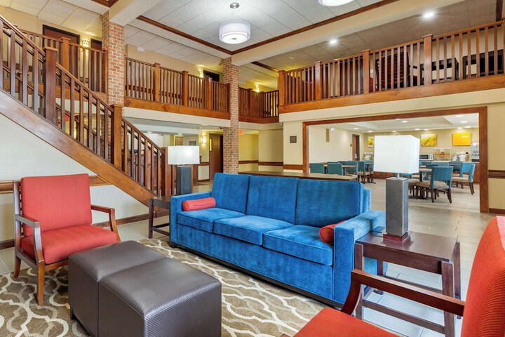 Comfort Inn & Suites Milford