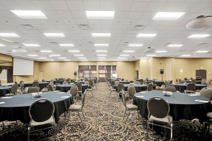 Superior Inn Hotel and Conference Centre Thunder Bay