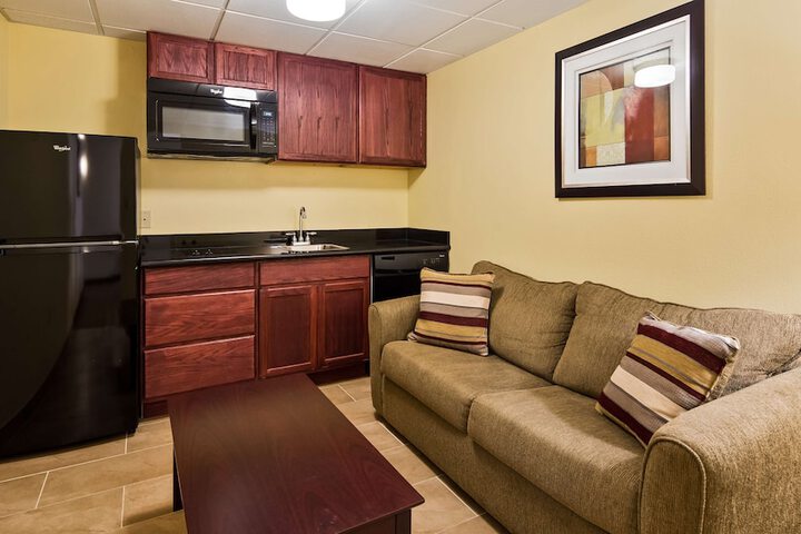 Room 22 of 32