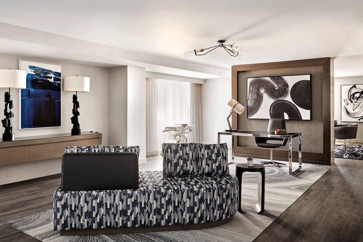 Room 42 of 145
