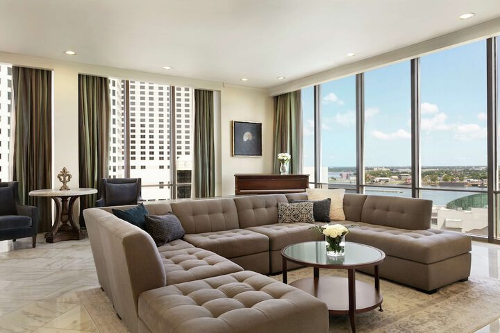 Room 35 of 46