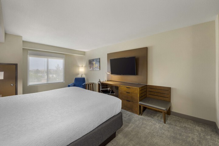 Room 18 of 35