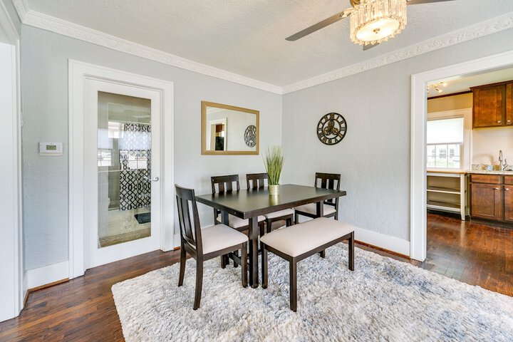 Pet-friendly Home w / Yard Near Downtown Royal Oak