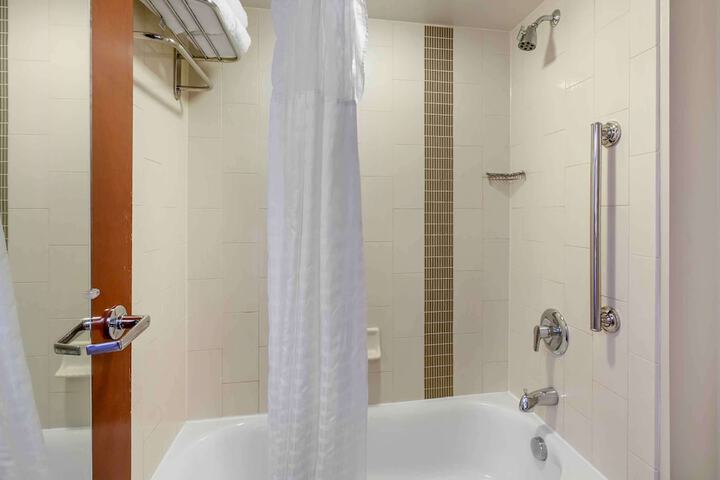 Room 15 of 41