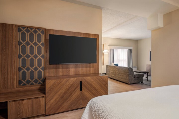 Room 52 of 86