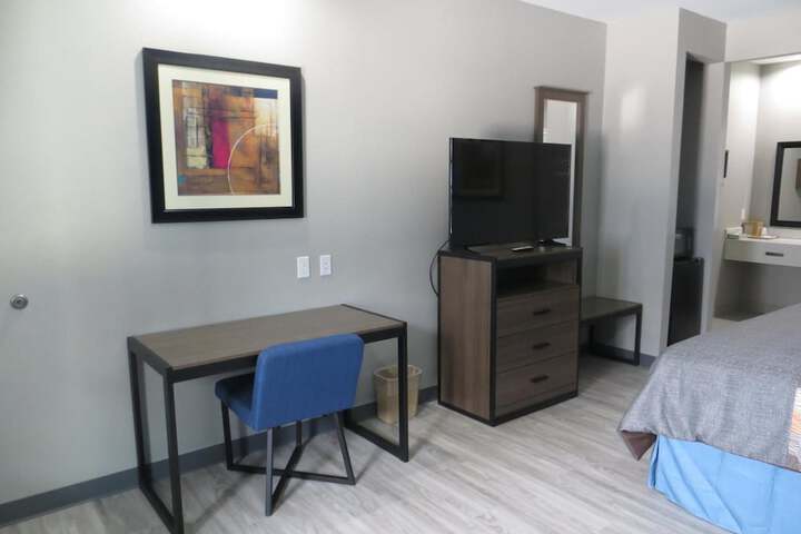 Room 28 of 40