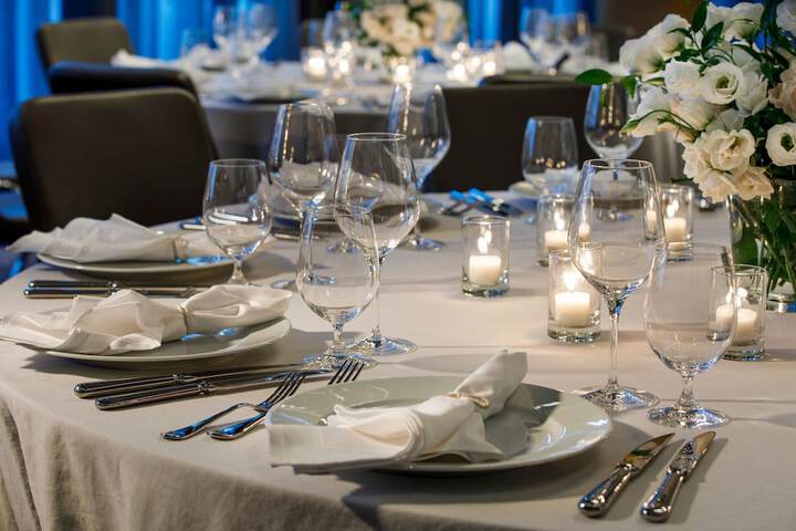 Ballroom/Hall 102 of 117