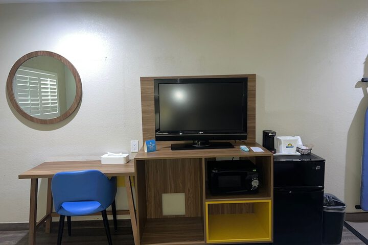 Room 22 of 39