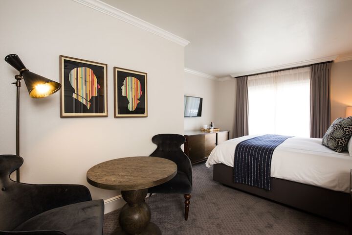 Room 53 of 66
