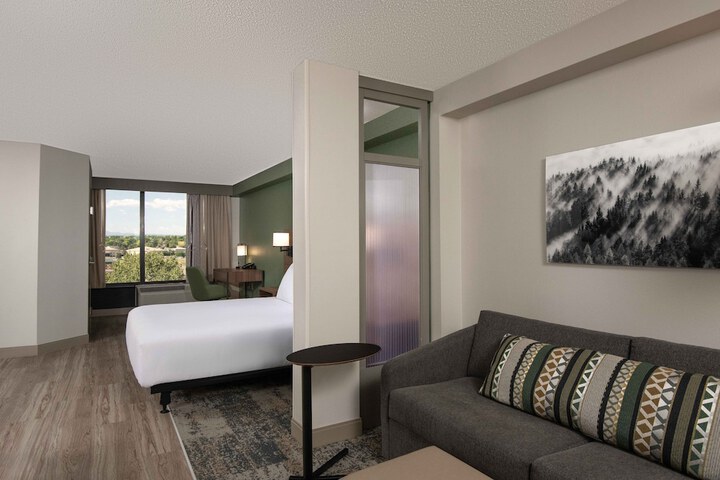 Room 15 of 35