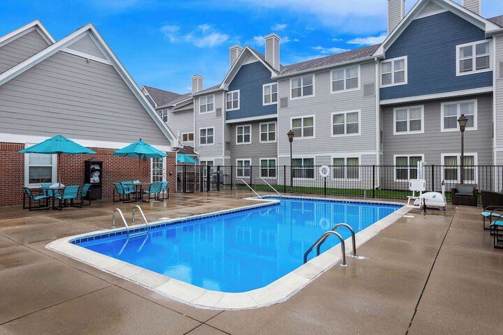 Pool 6 of 34