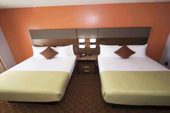 Room 18 of 25