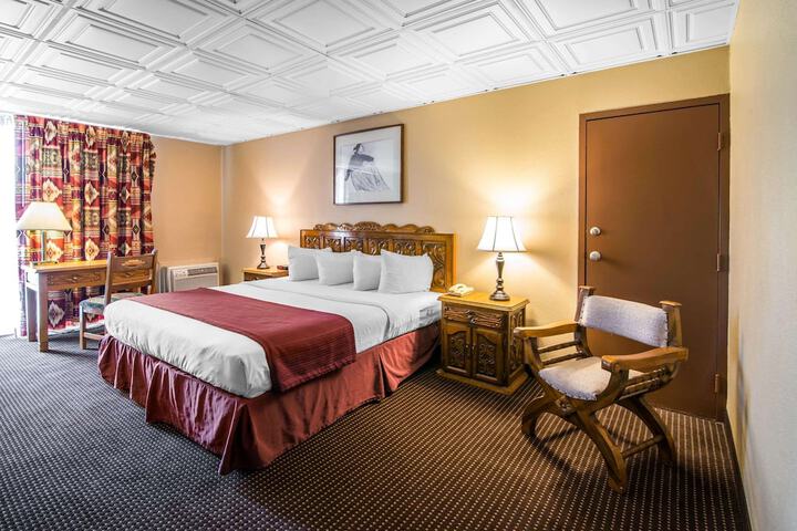 Room 32 of 52