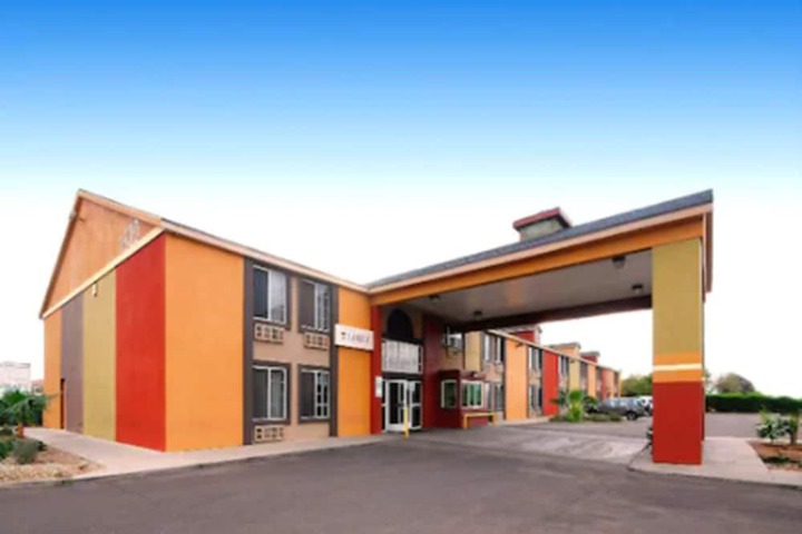 Hotel 1 of 29