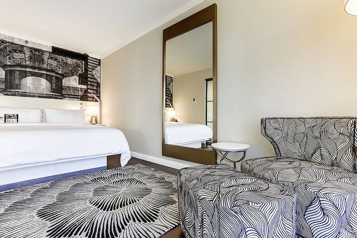 Avenue of the Arts Costa Mesa a Tribute Portfolio Hotel