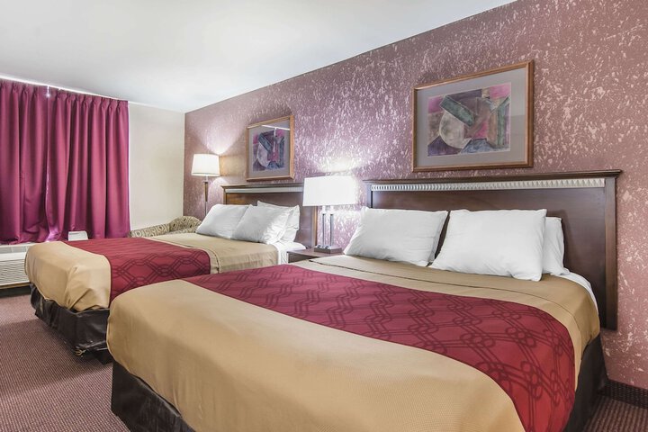 Room 15 of 37