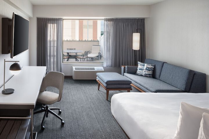 Courtyard by Marriott Stamford Downtown