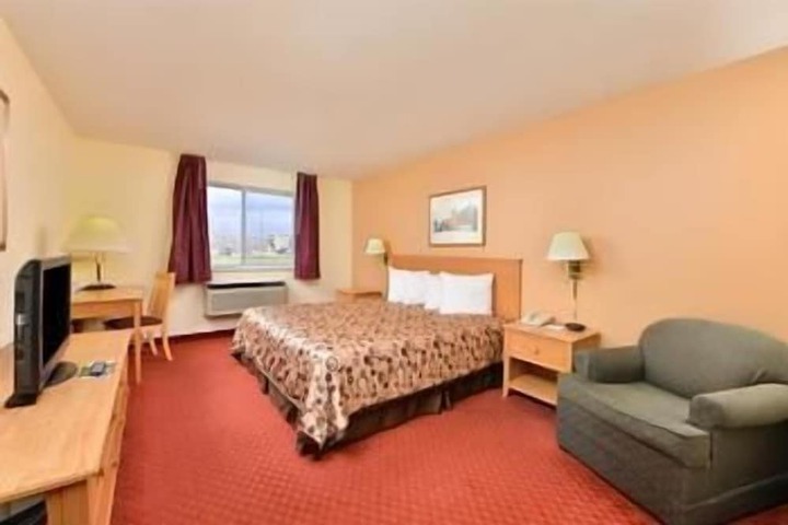 Room 14 of 34