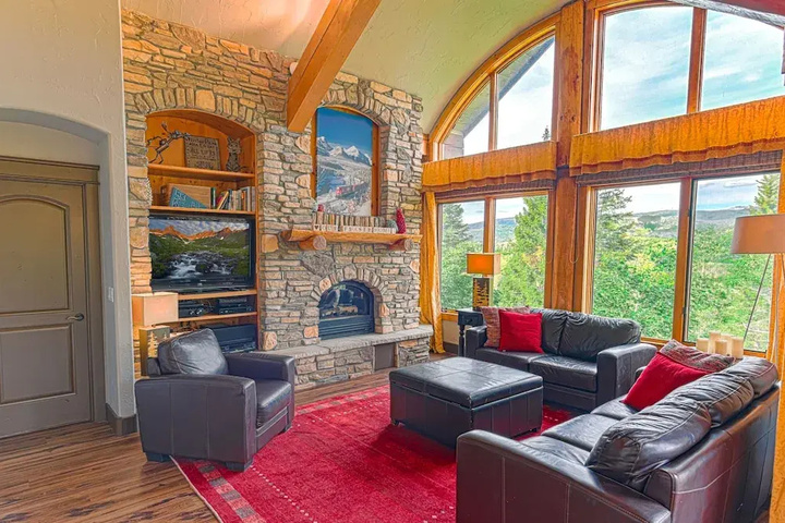 1361 County Rd Home #8 5 Bedrooms 3.5 Bathrooms Home