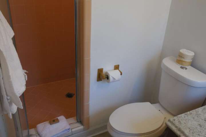 Room 30 of 41