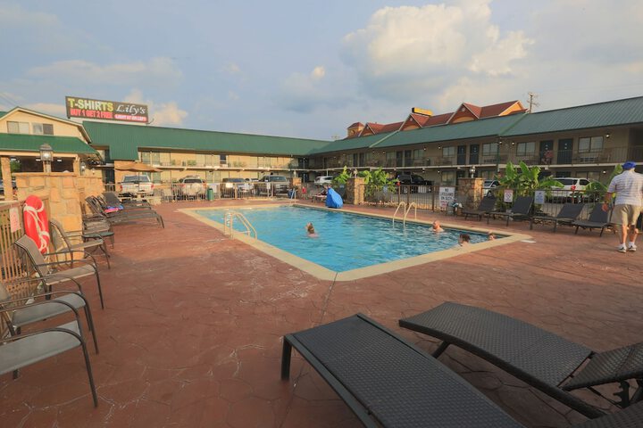 Pool 7 of 36