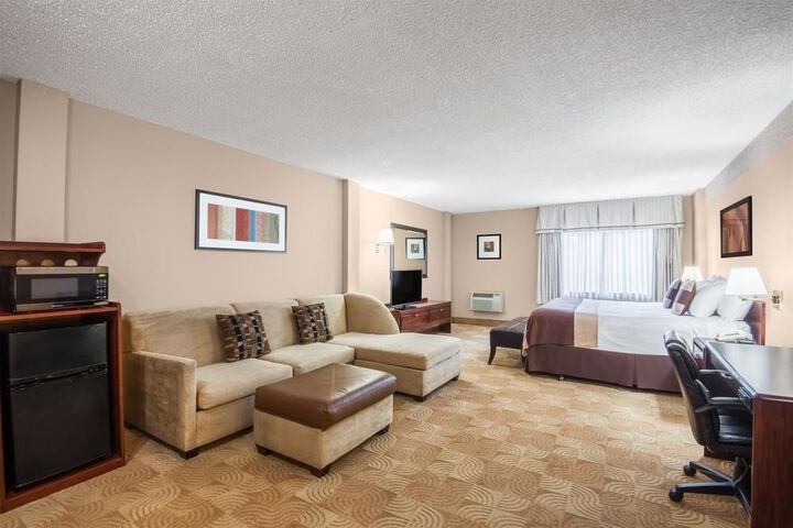 Ramada by Wyndham Denver Downtown