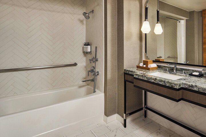 The Hythe a Luxury Collection Resort, Vail