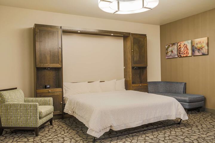 Room 27 of 55