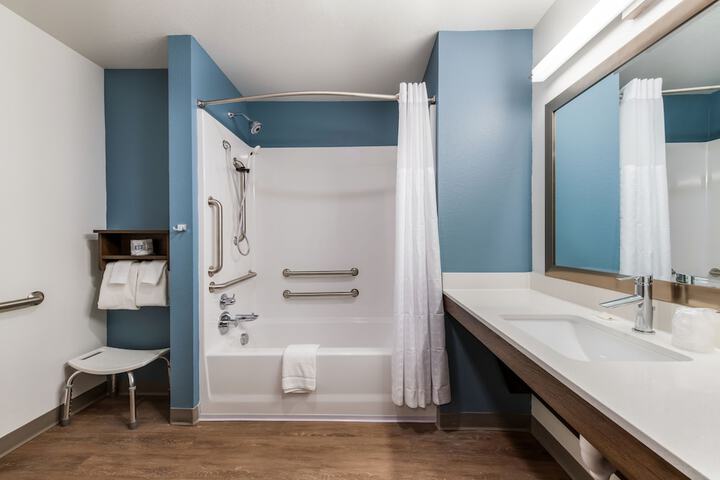 Room 13 of 21