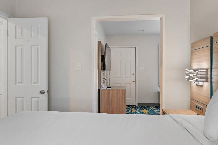 Room 44 of 64