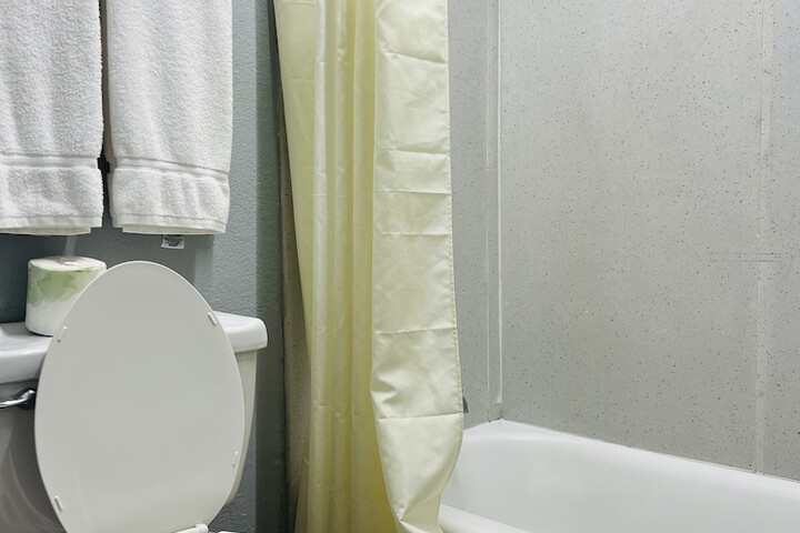 Room 15 of 26