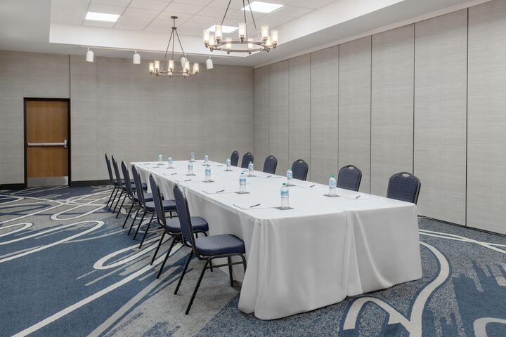 DoubleTree by Hilton Owatonna