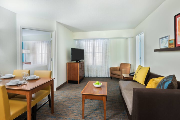 Room 19 of 37