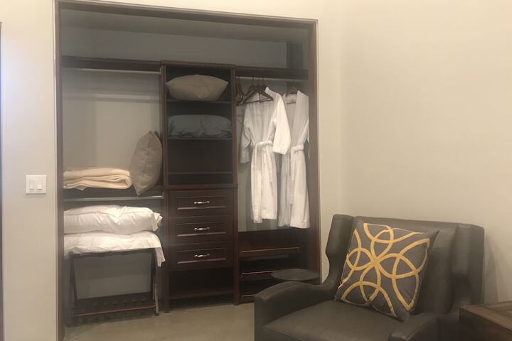 Room 19 of 77