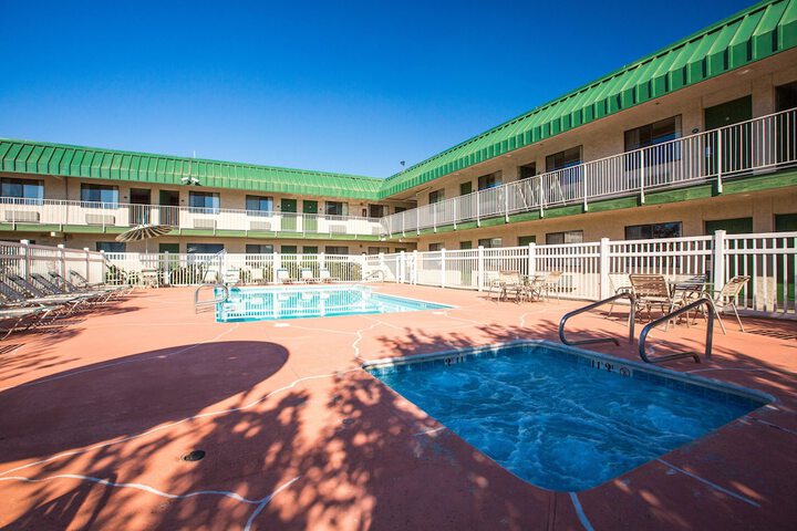 Pool 6 of 34